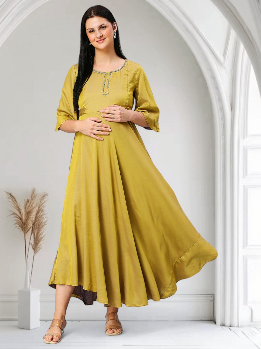 VIBRANT MATERNITY KURTA FOR NURSING BABY