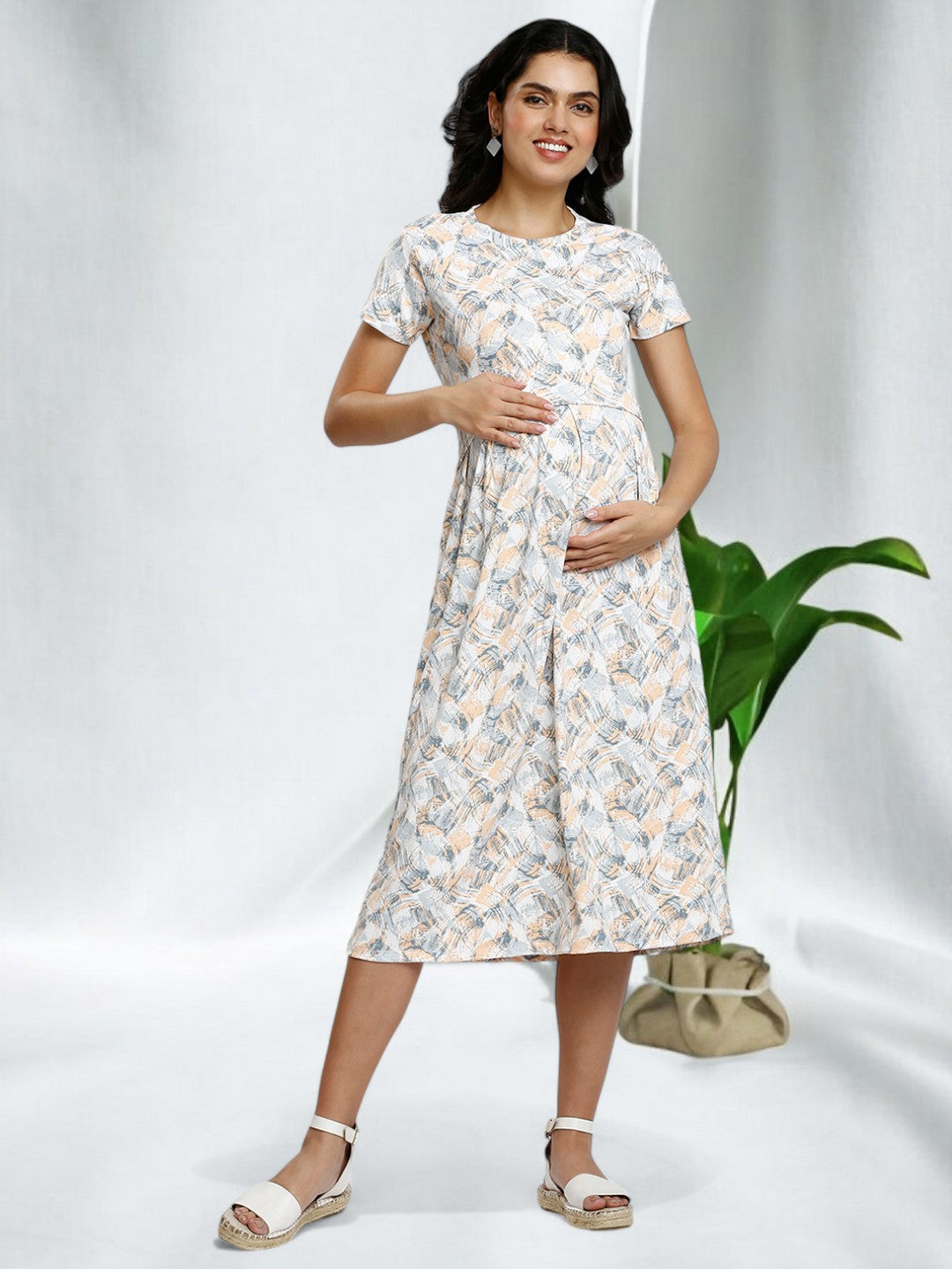 SOPHISTICATED PREGNANCY ZIPLESS GOWN FOR MOTHER