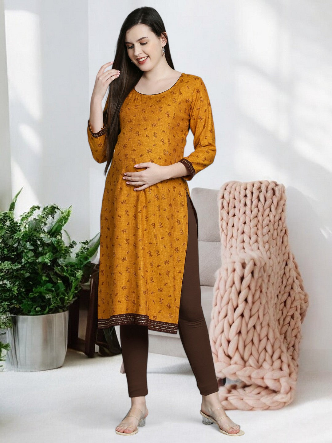WOMEN'S SOPHISTICATED STRAIGHT FEEDING KURTA