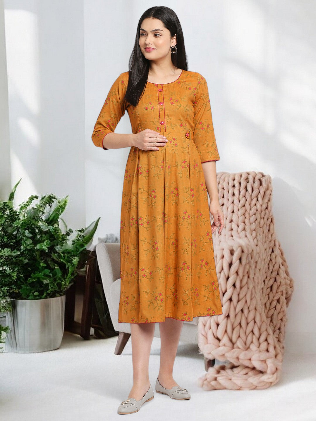 SOPHISTICATED FEEDING FLARED KURTA FOR MOTHER