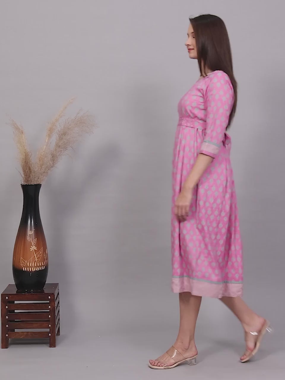 FASHION-FORWARD FLARED KURTA FOR MOTHERS