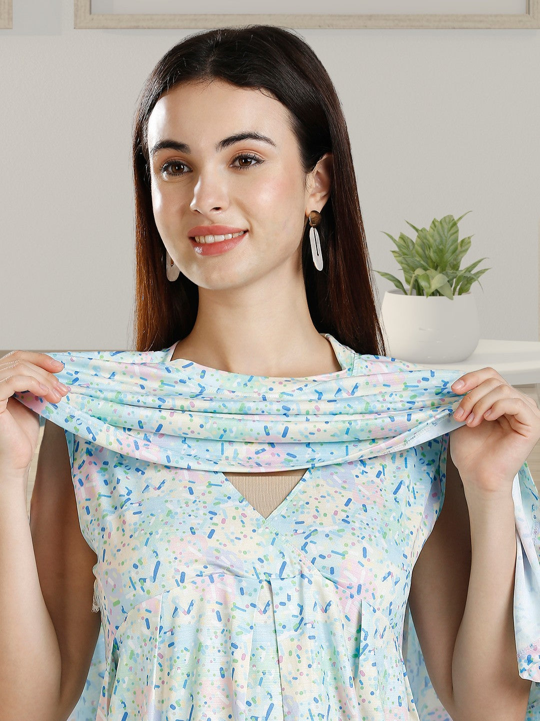 FASHIONABLE FEEDING ZIPLESS TOP WITH NURSING COVER