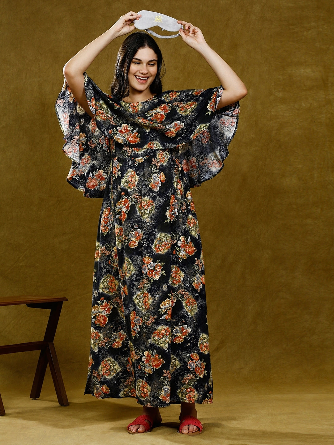 TRENDY NURSING PONCHO GOWN WITH ATTACHED CAPE