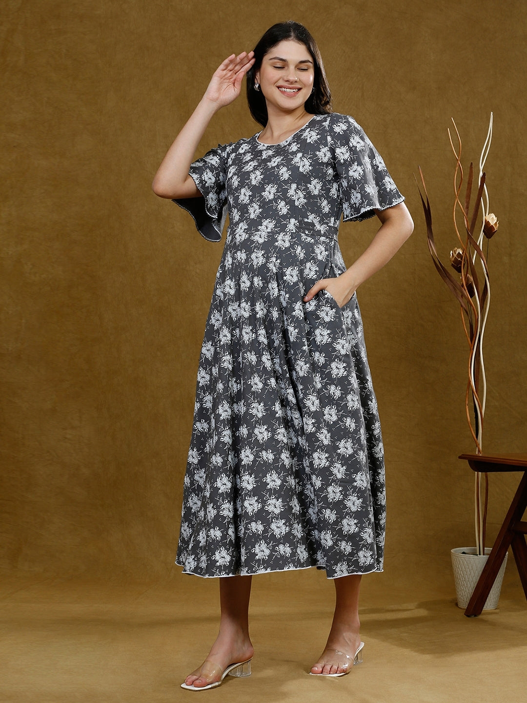 FASHIONABLE MATERNITY FLARE KURTA WITH POCKET