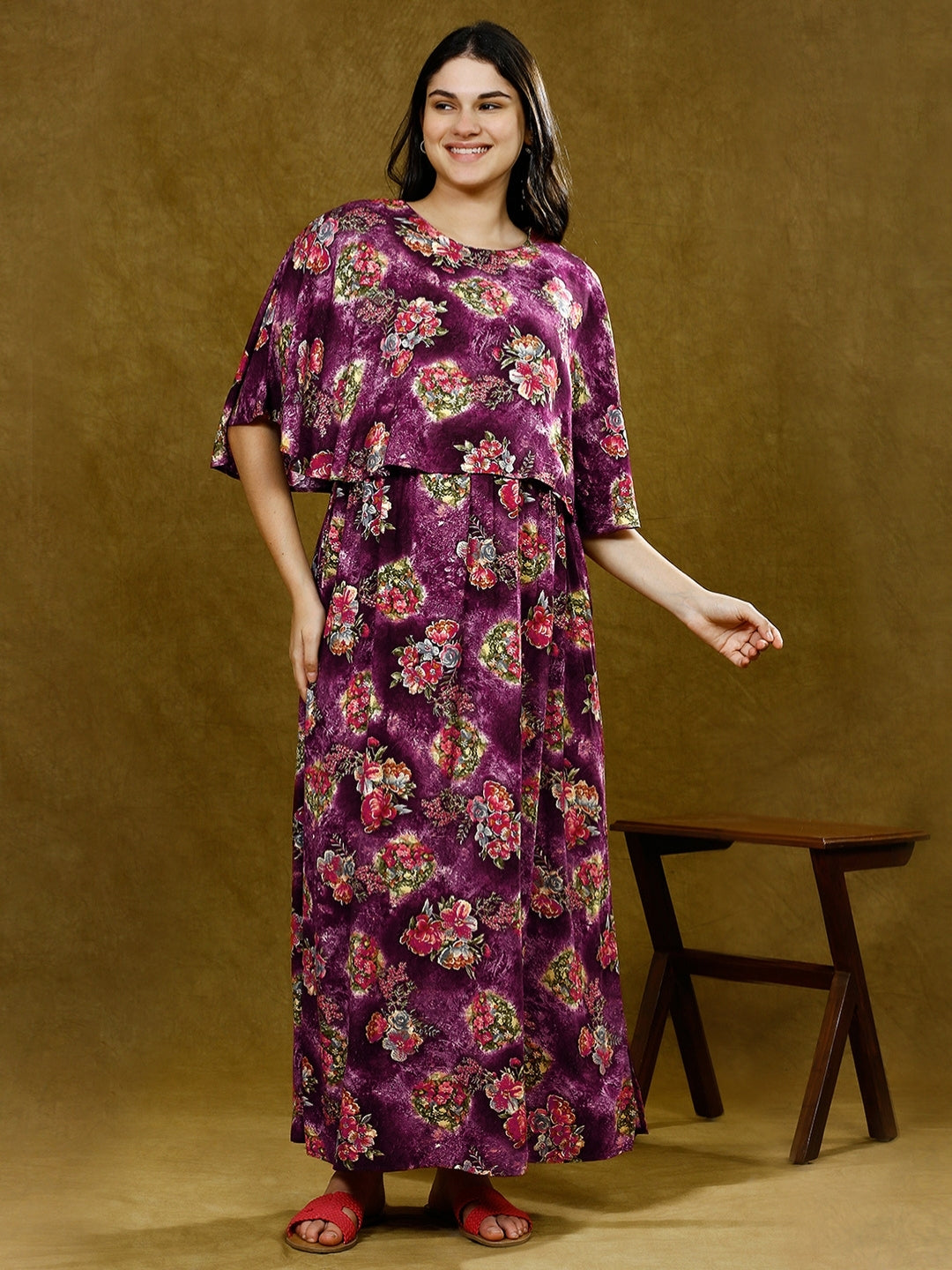 TRENDY FEEDING PONCHO GOWN WITH ATTACHED CAPE