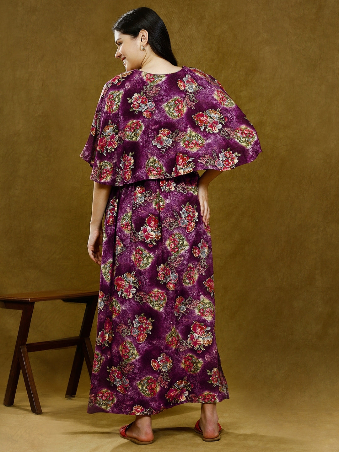 TRENDY FEEDING PONCHO GOWN WITH ATTACHED CAPE