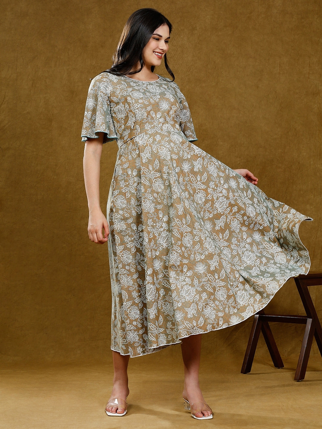 FASHIONABLE FEEDING FLARE KURTA WITH POCKET