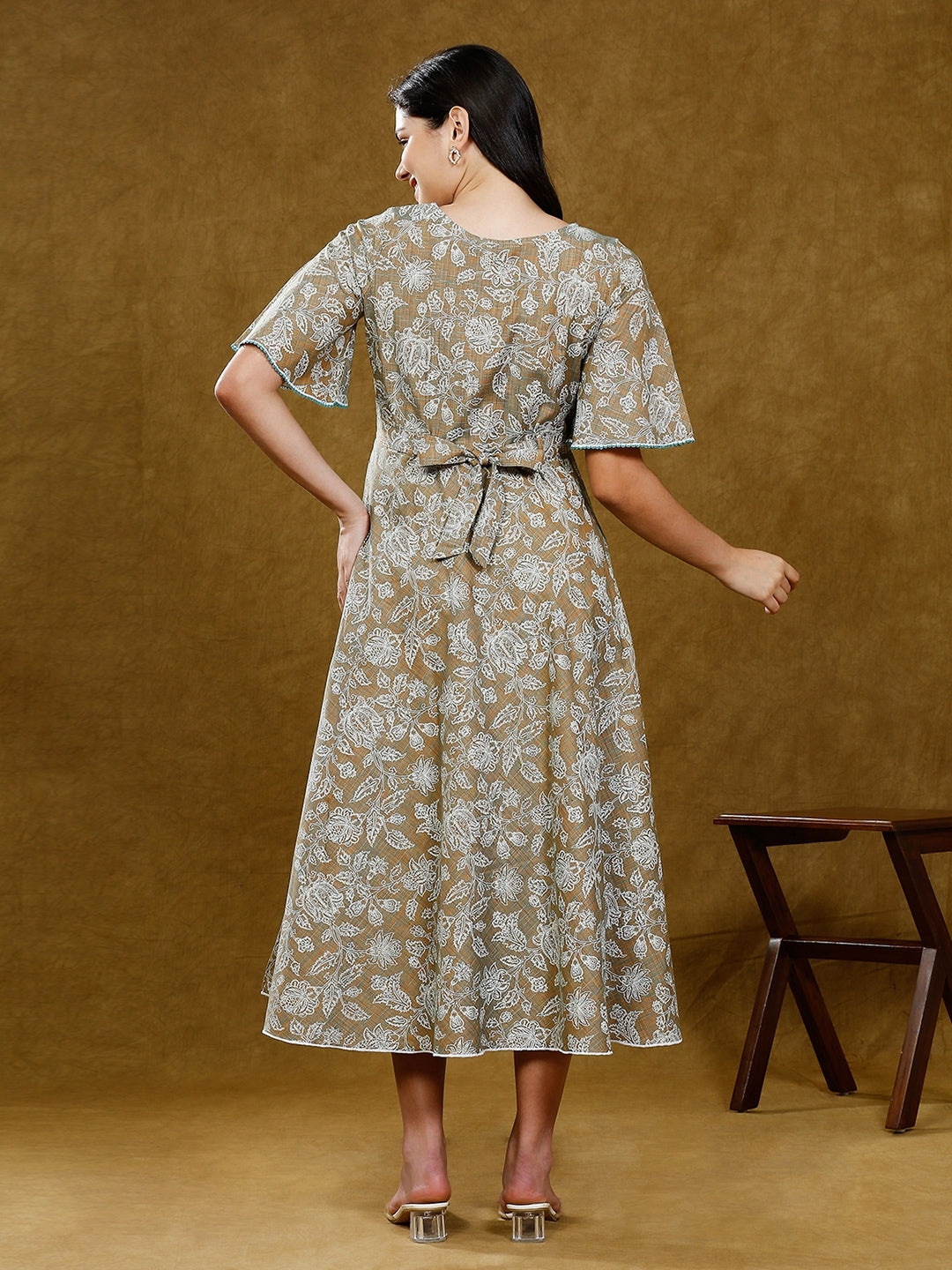 FASHIONABLE FEEDING FLARE KURTA WITH POCKET