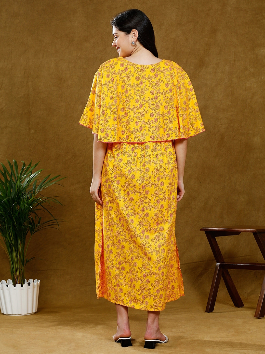 FLAUNT TRENDY NURSING PONCHO GOWN