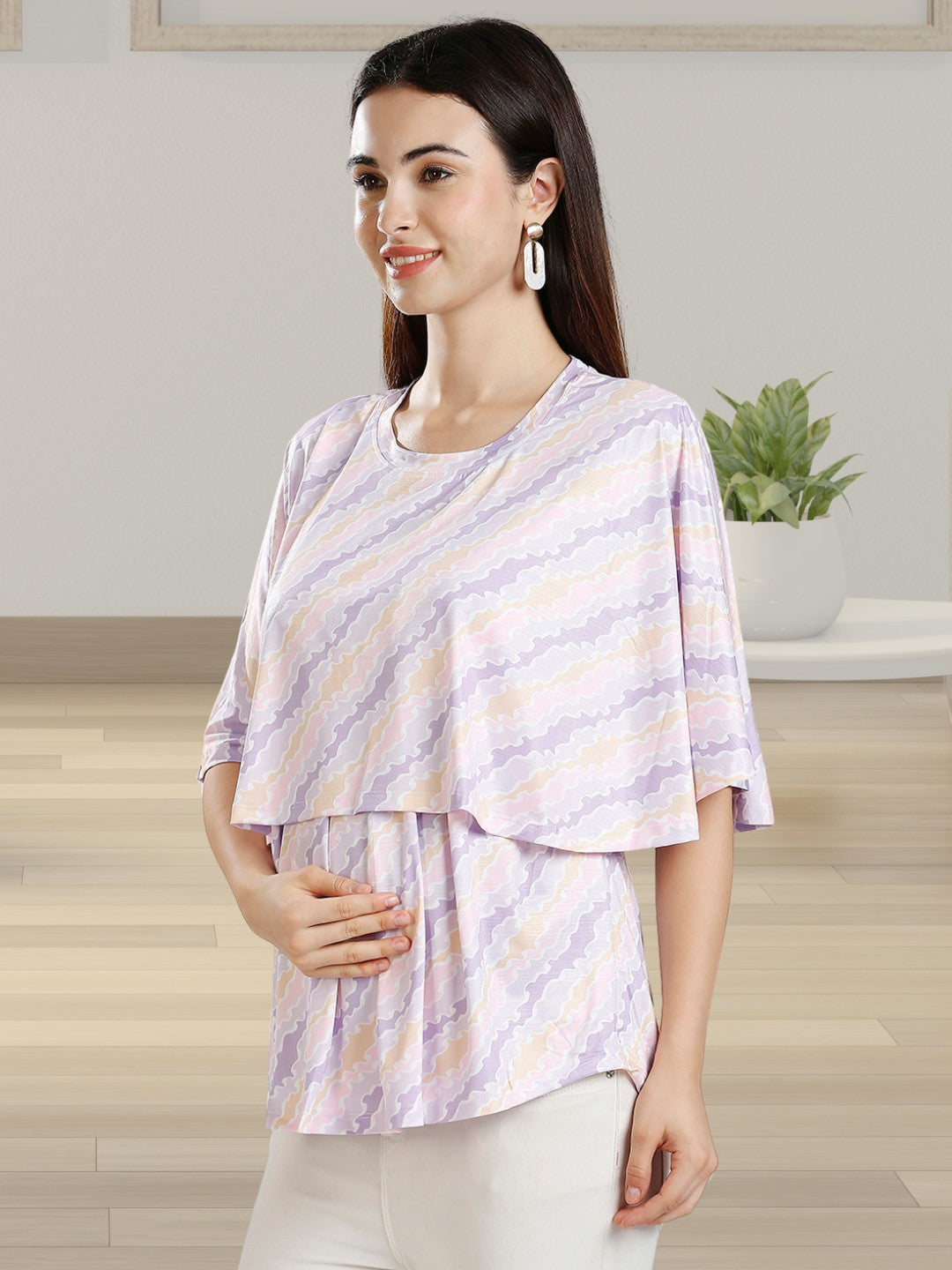 FASHIONABLE ZIPLESS MATERNITY TOP WITH ATTACHED CAPE