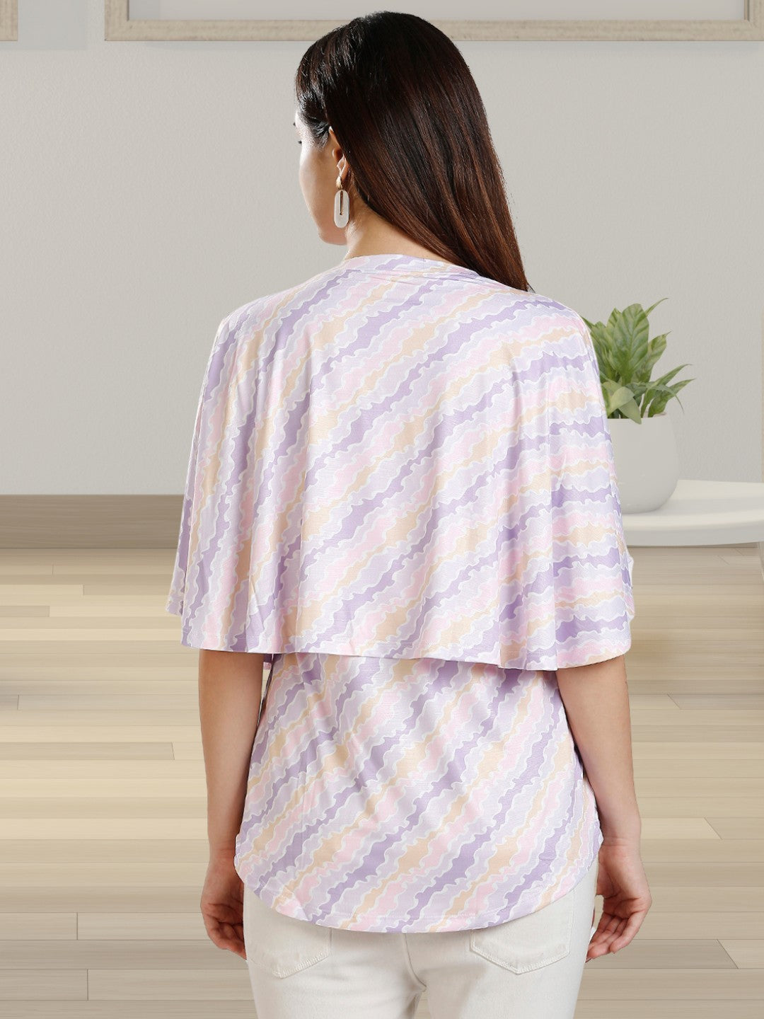 FASHIONABLE ZIPLESS MATERNITY TOP WITH ATTACHED CAPE