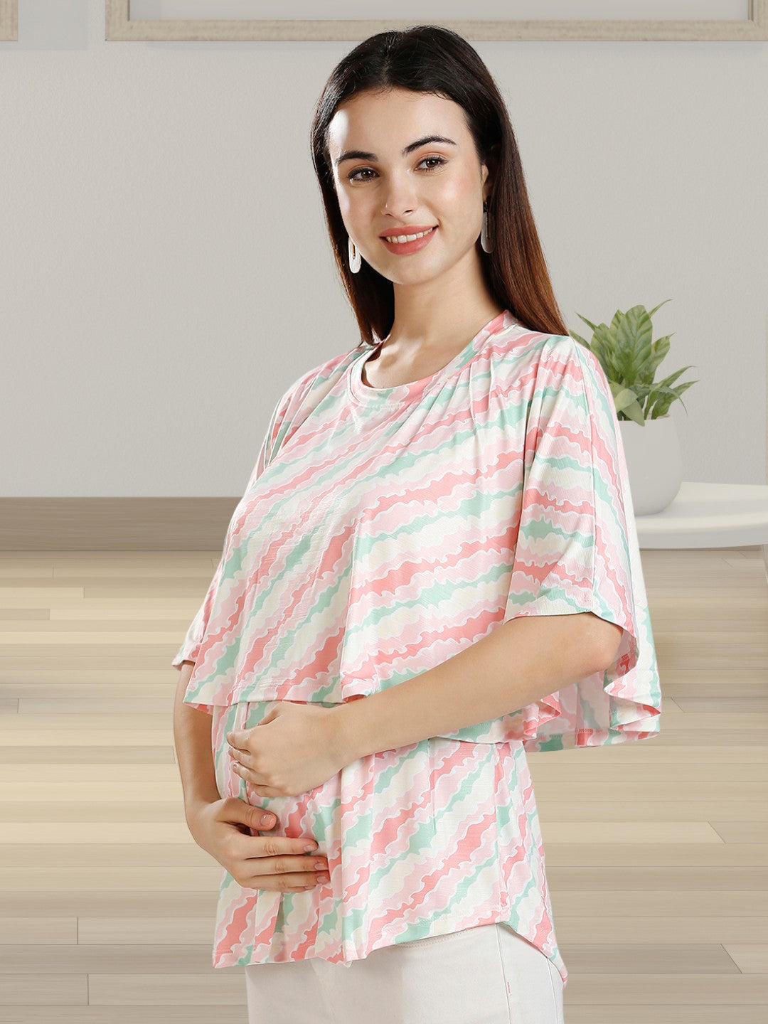 FASHIONABLE ZIPLESS FEEDING TOP WITH ATTACHED CAPE