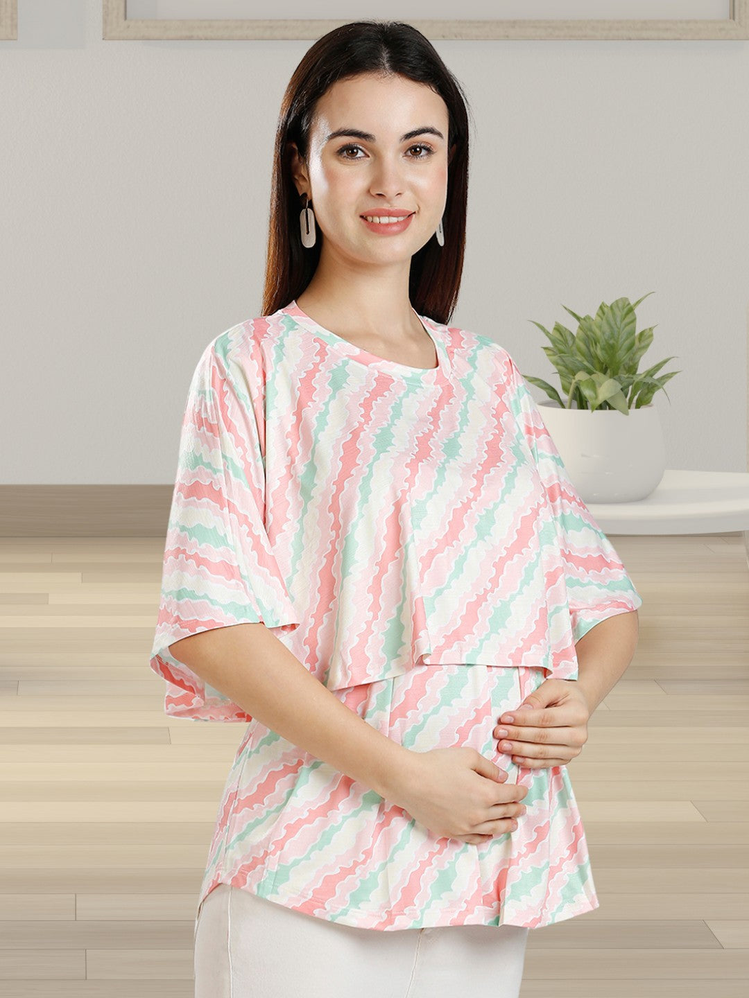 FASHIONABLE ZIPLESS FEEDING TOP WITH ATTACHED CAPE