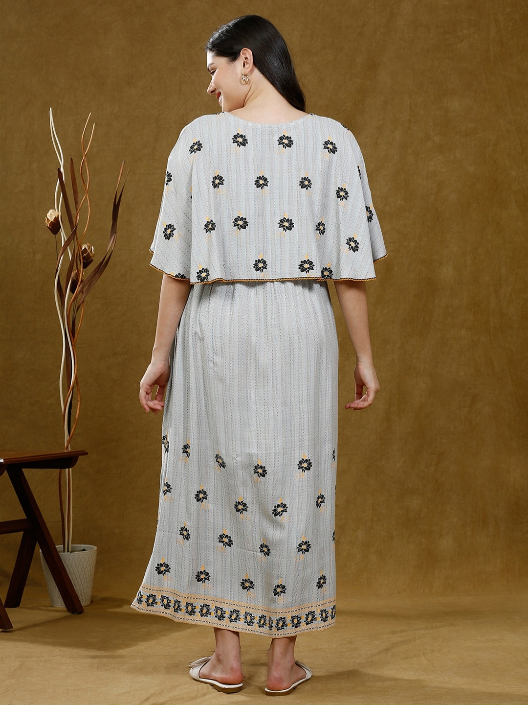 NEWEST PREGNANCY PONCHO GOWN WITH ATTACHED CAPE