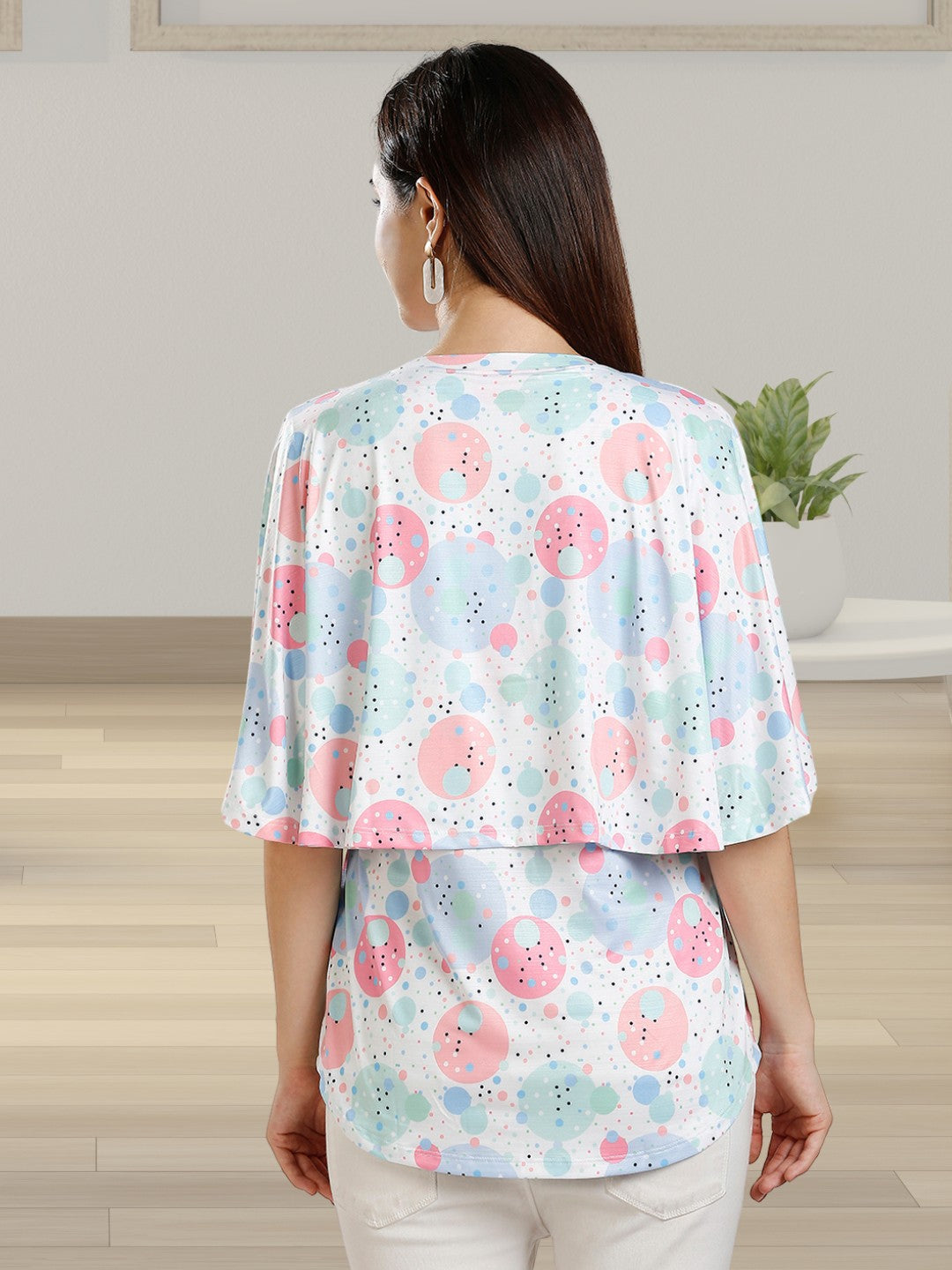 FASHIONABLE ZIPLESS PREGNANCY TOP WITH ATTACHED CAPE