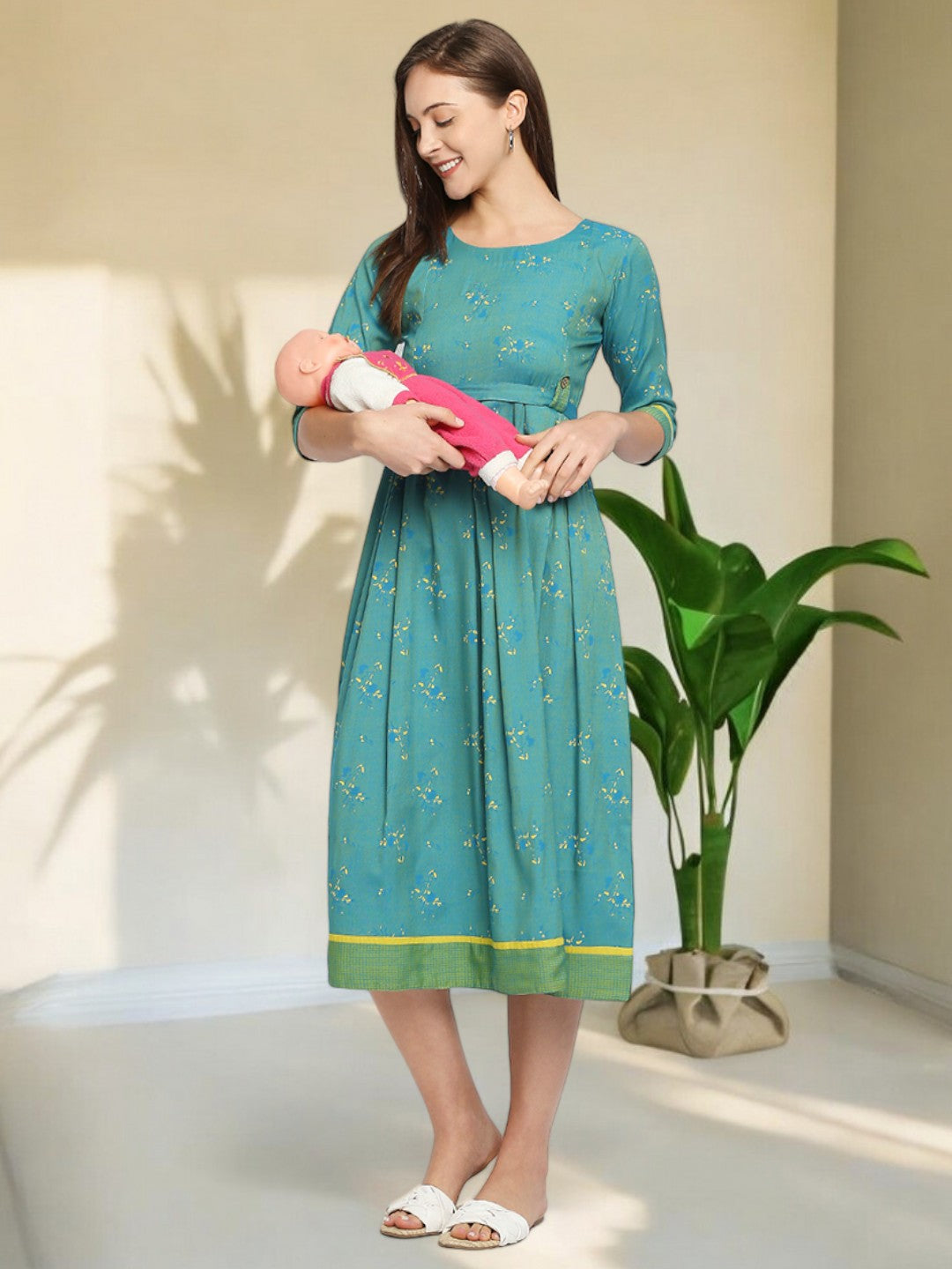 VIBRANT MATERNITY FLARED KURTA FOR NURSING