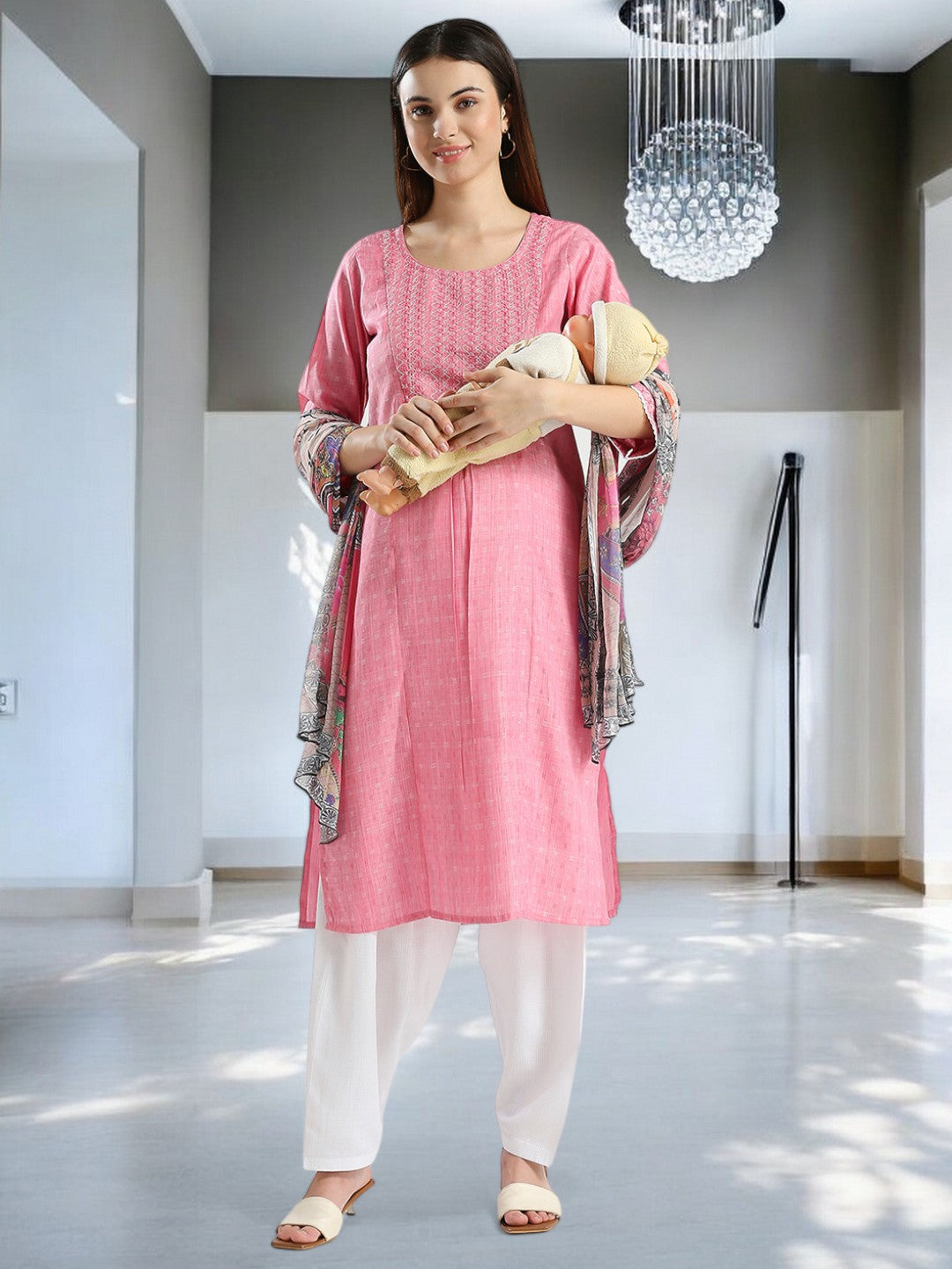 GRACEFUL ETHNIC MATERNITY KURTA SET FOR MOTHER