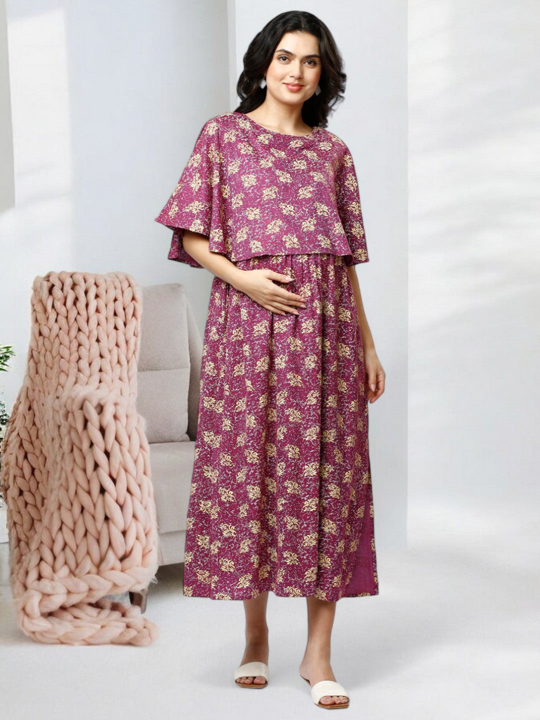 CLASSIC MATERNITY PONCHO GOWN WITH ATTACHED COVER