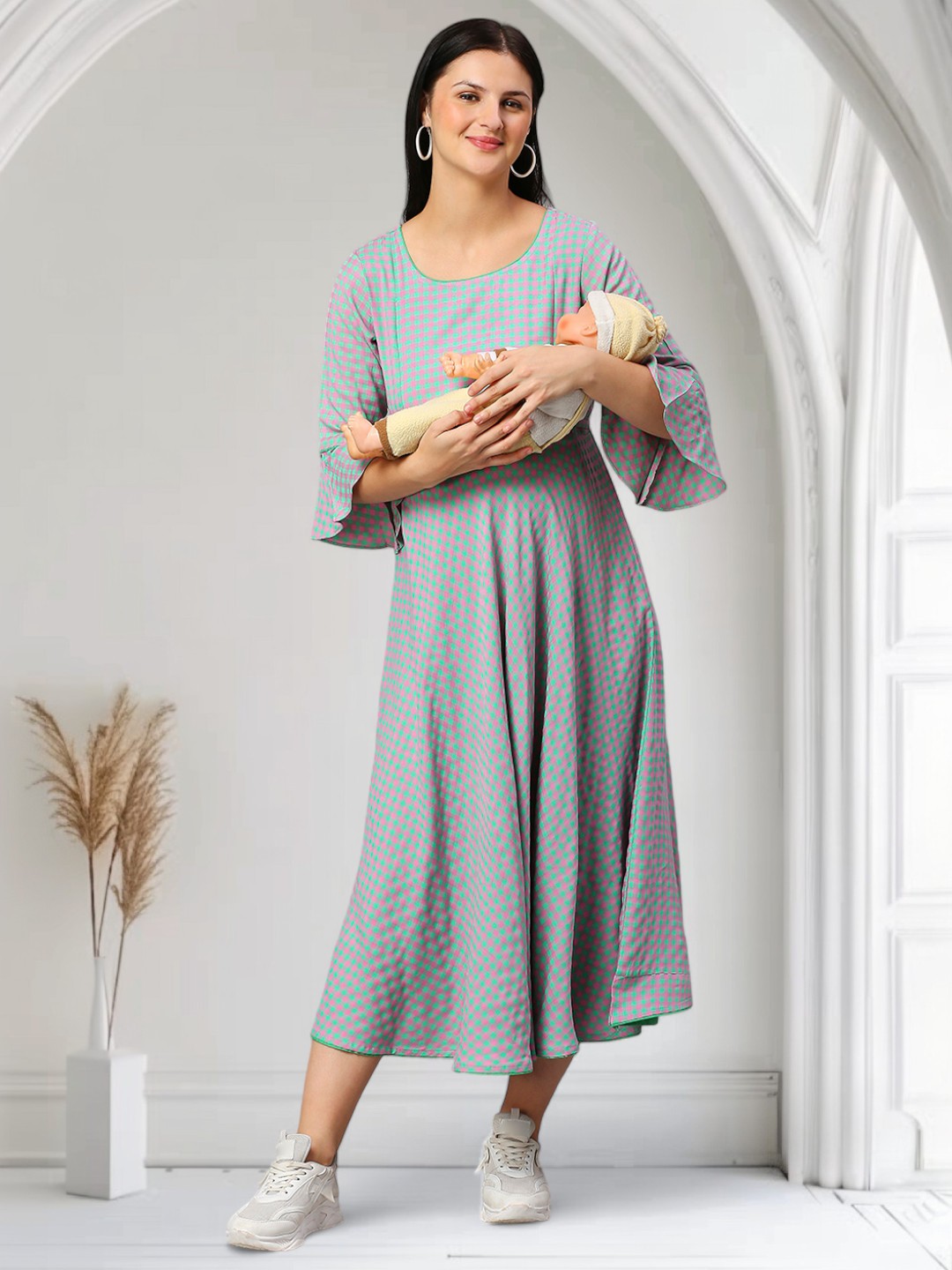 STYLISH FEEDING FLARED KURTA FOR PREGNANCY