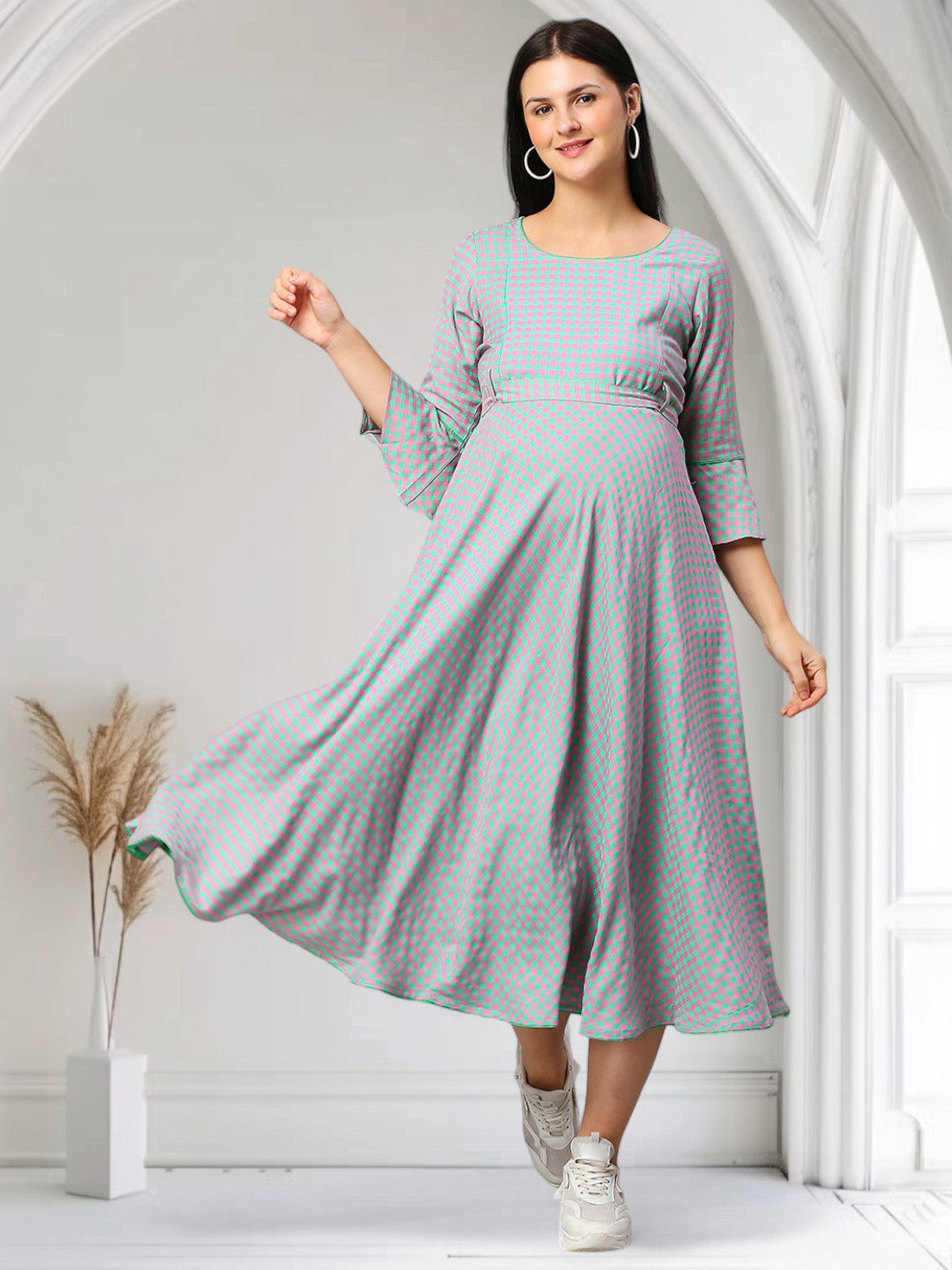 STYLISH FEEDING FLARED KURTA FOR PREGNANCY