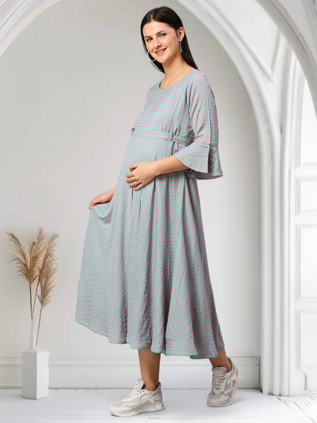 STYLISH FEEDING FLARED KURTA FOR PREGNANCY