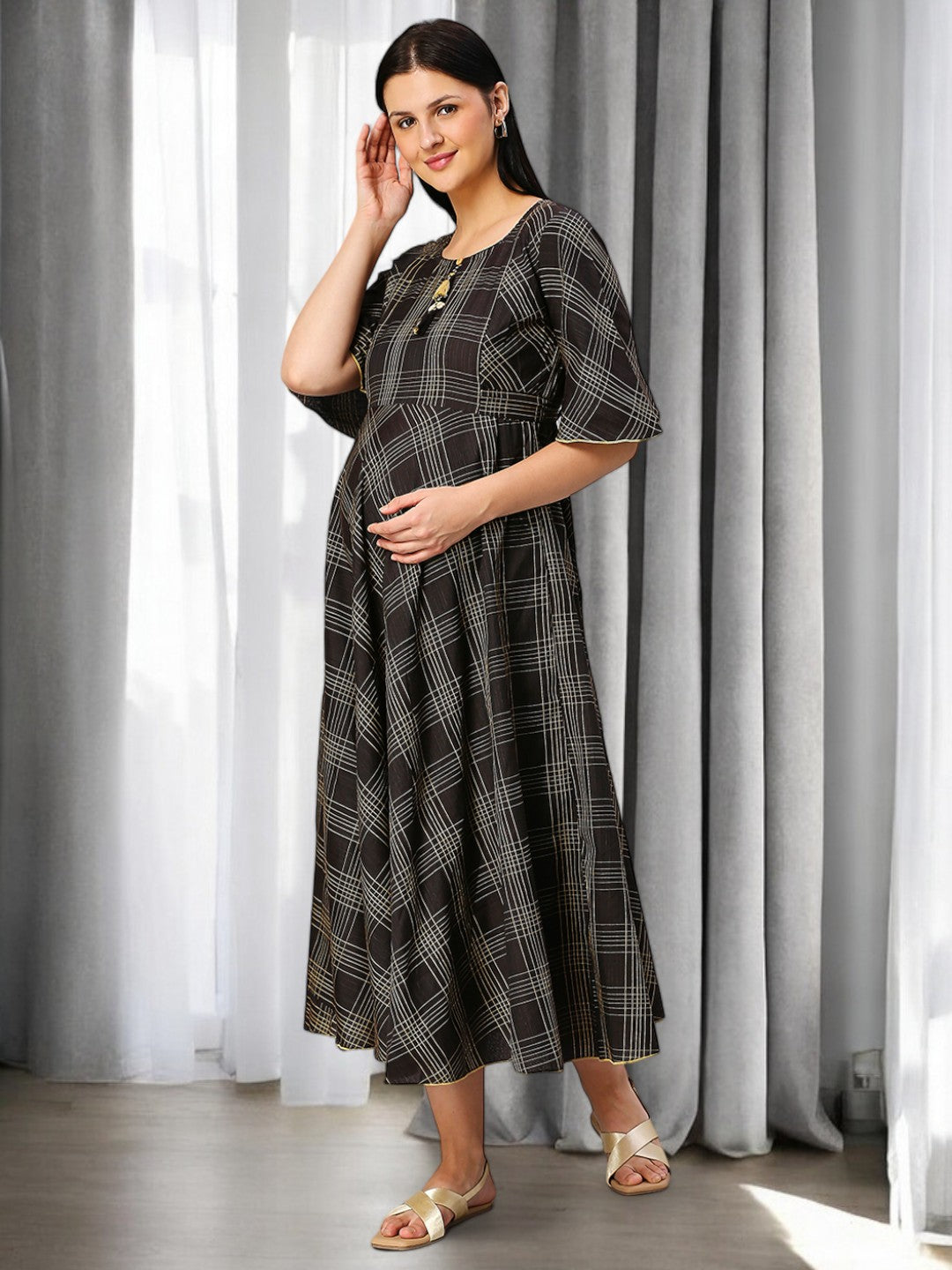 ON-TREND FEEDING FLARED KURTA FOR MOTHERS