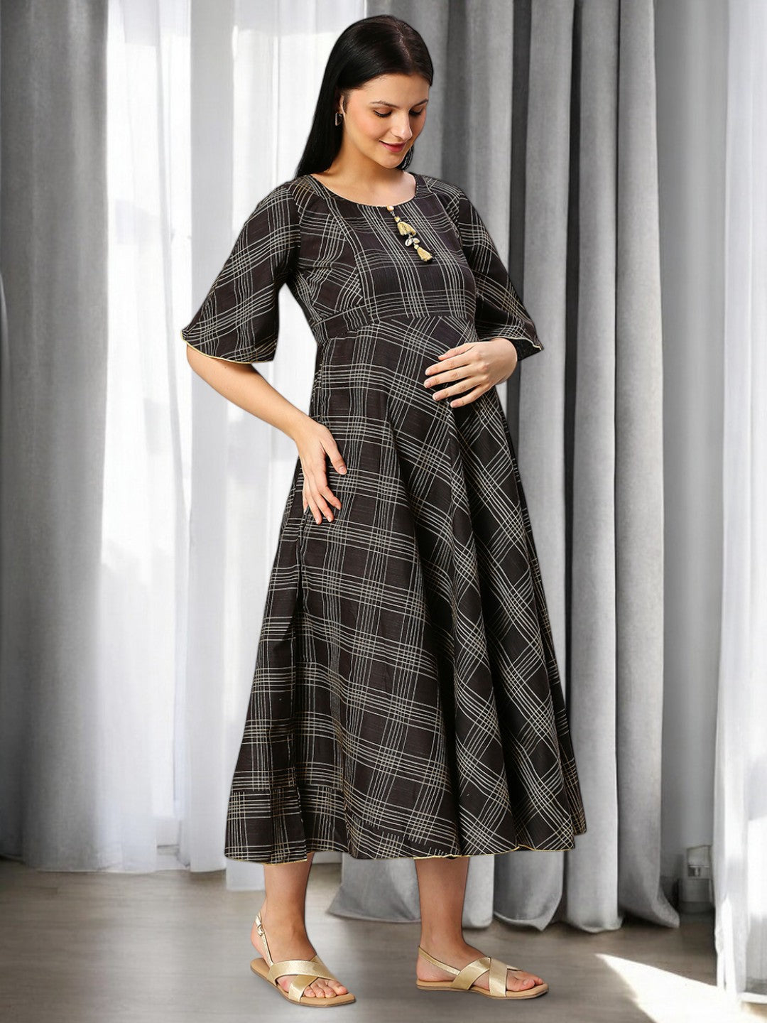 ON-TREND FEEDING FLARED KURTA FOR MOTHERS
