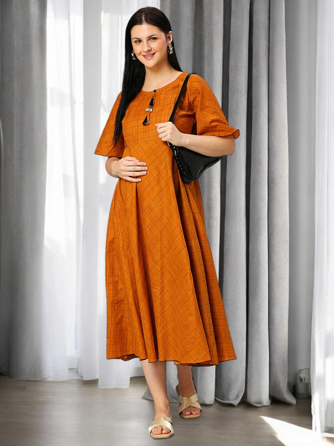 ON-TREND MATERNITY FLARED KURTA FOR MOMS