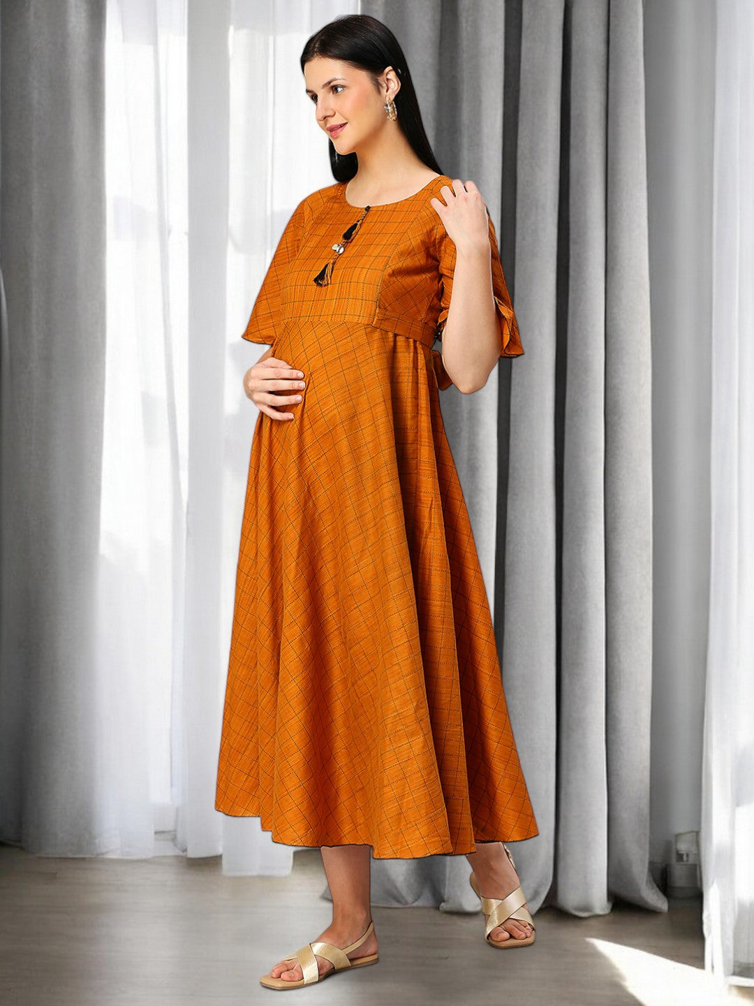 ON-TREND MATERNITY FLARED KURTA FOR MOMS