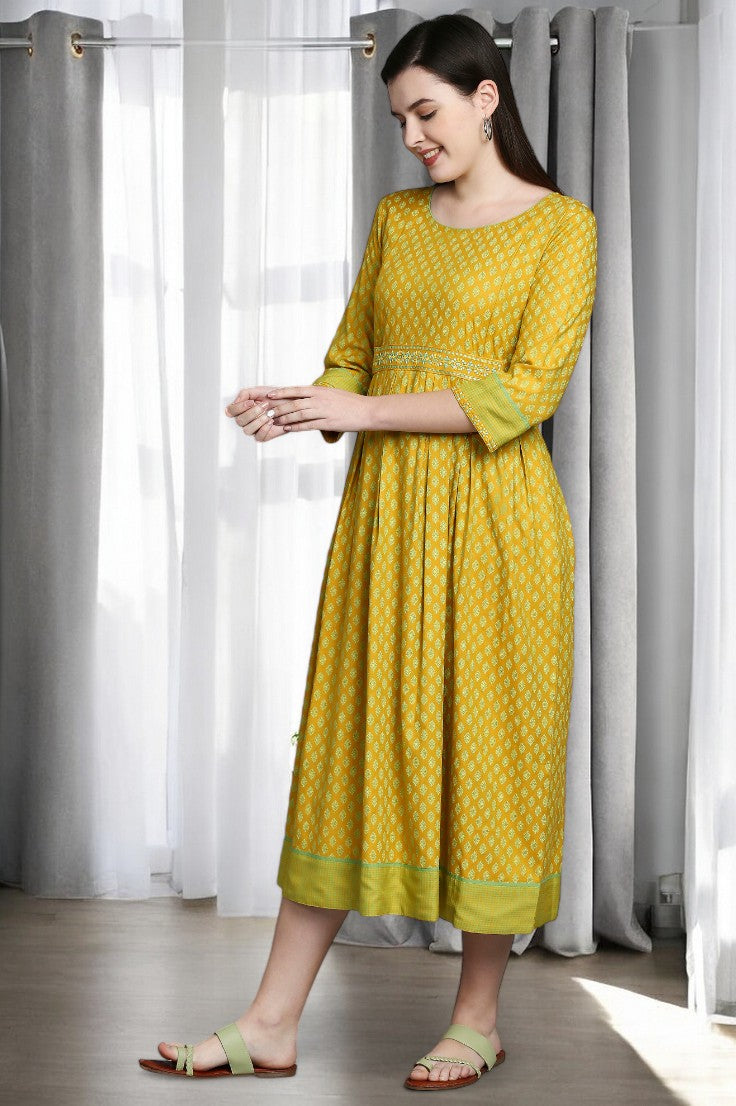 FASHION-FORWARD PREGNANCY FLARED KURTA