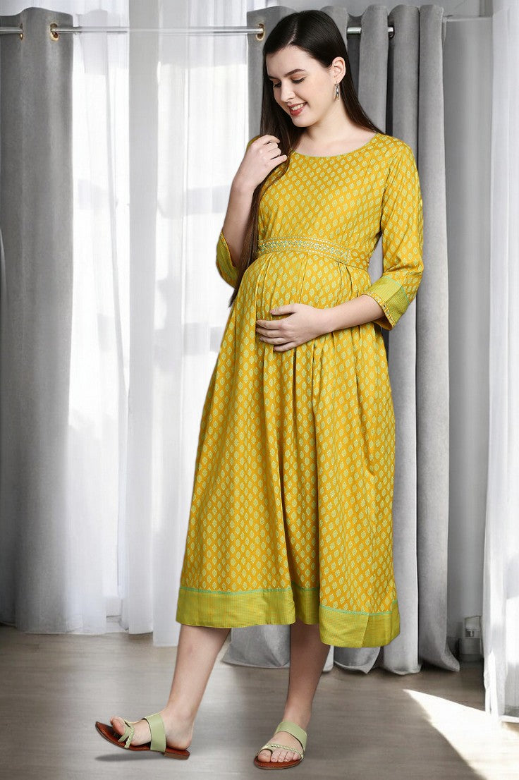 FASHION-FORWARD PREGNANCY FLARED KURTA