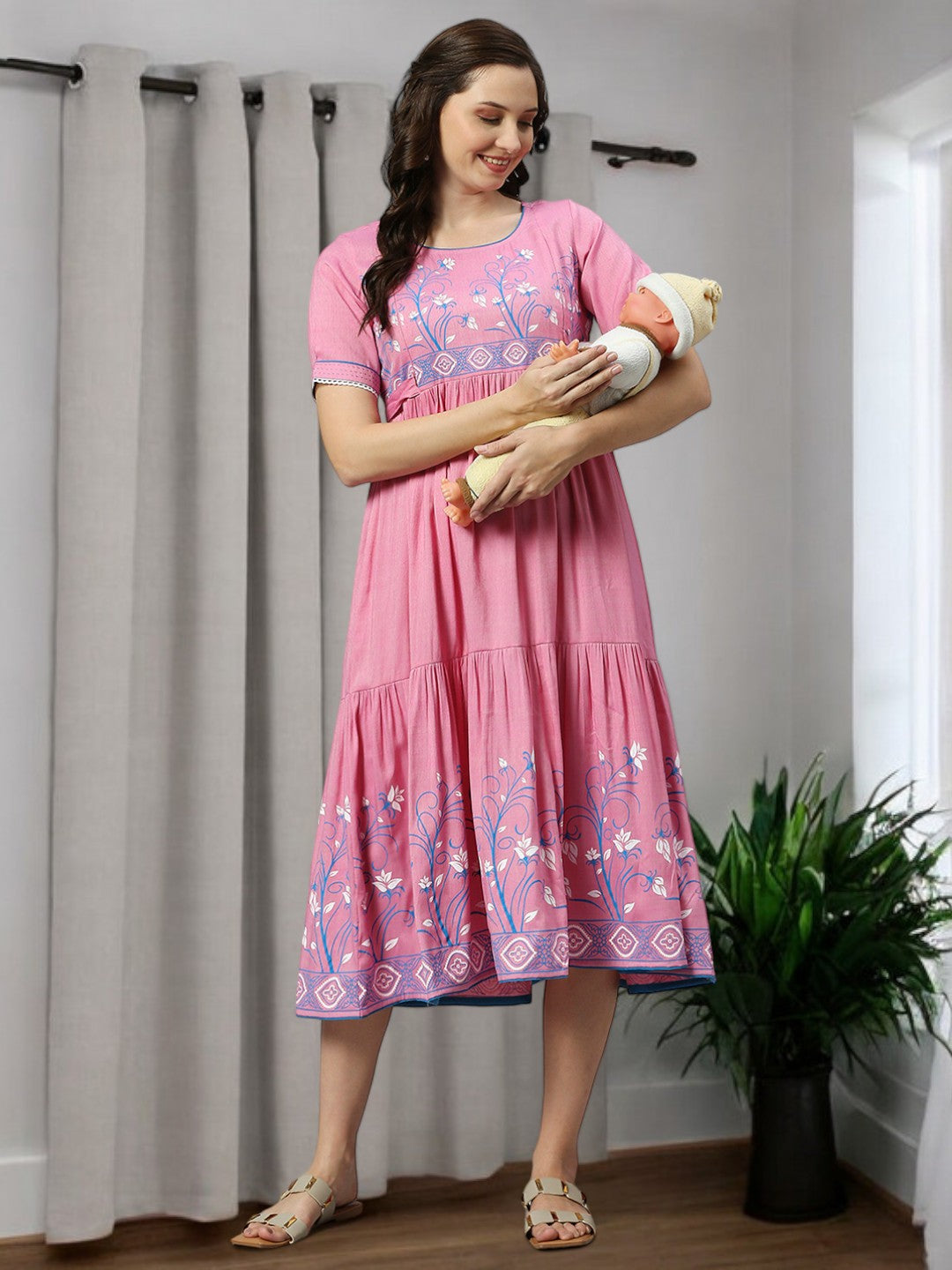 FASHIONABLE FEEDING FLARED KURTA FOR MOTHER