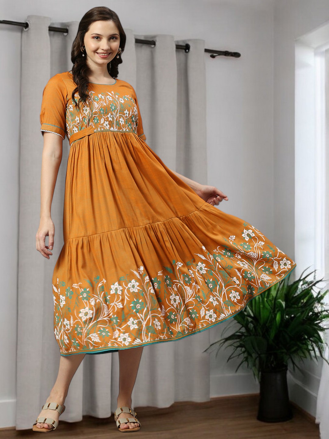 FASHIONABLE MATERNITY FLARED KURTA FOR MOTHER