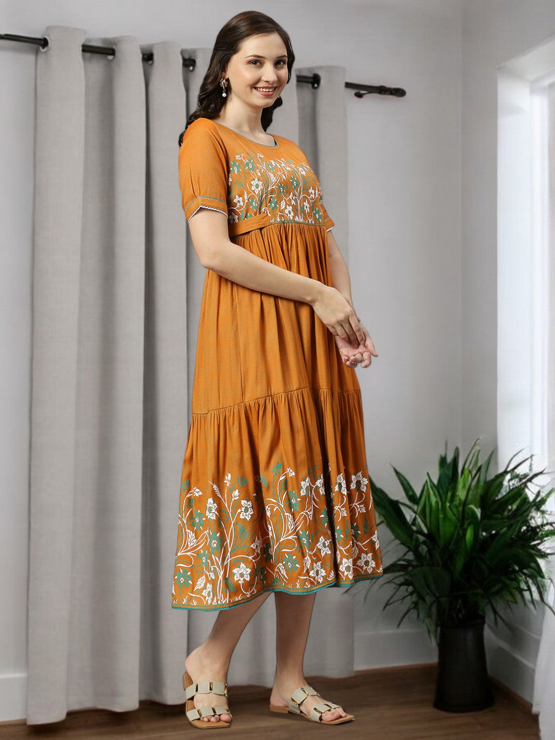 FASHIONABLE MATERNITY FLARED KURTA FOR MOTHER