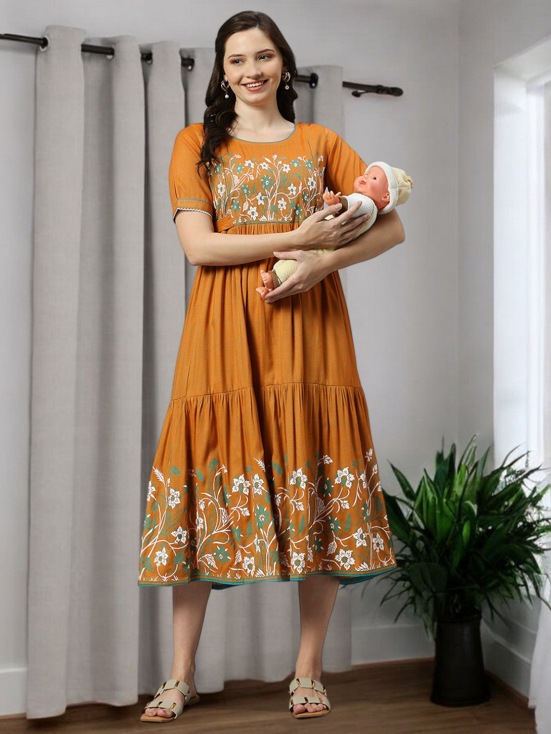 FASHIONABLE MATERNITY FLARED KURTA FOR MOTHER