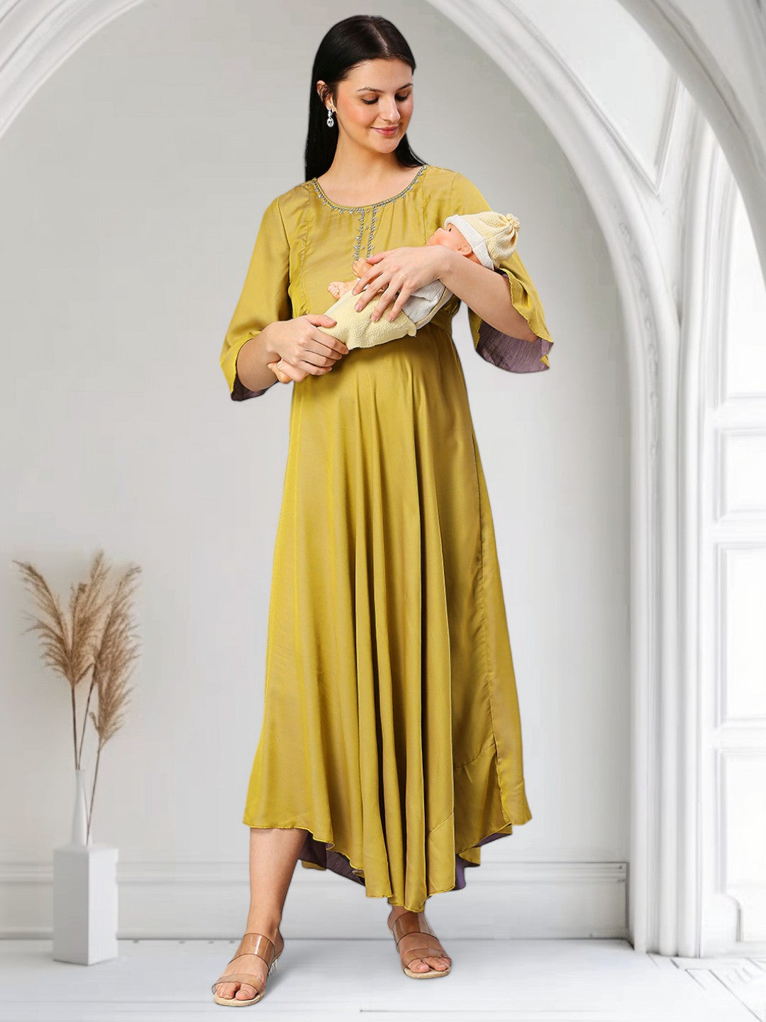 VIBRANT MATERNITY KURTA FOR NURSING BABY