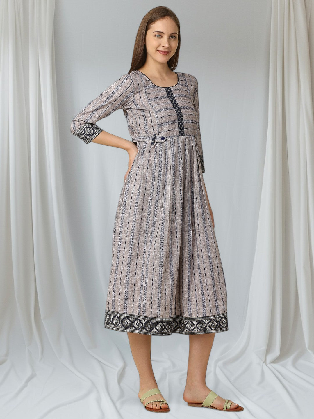 FASHION-FORWARD MATERNITY FLARED KURTA FOR MOTHER