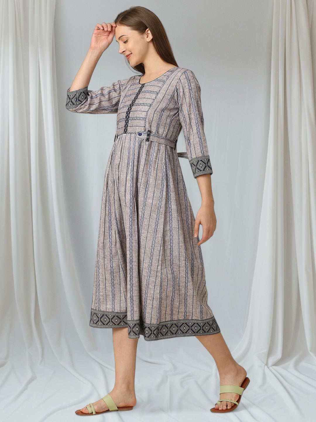 FASHION-FORWARD MATERNITY FLARED KURTA FOR MOTHER