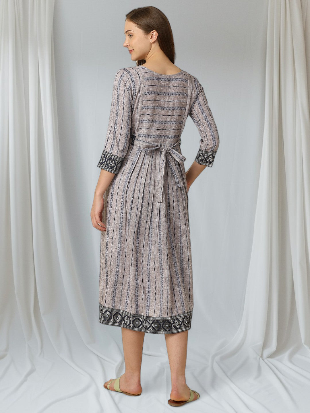 FASHION-FORWARD MATERNITY FLARED KURTA FOR MOTHER