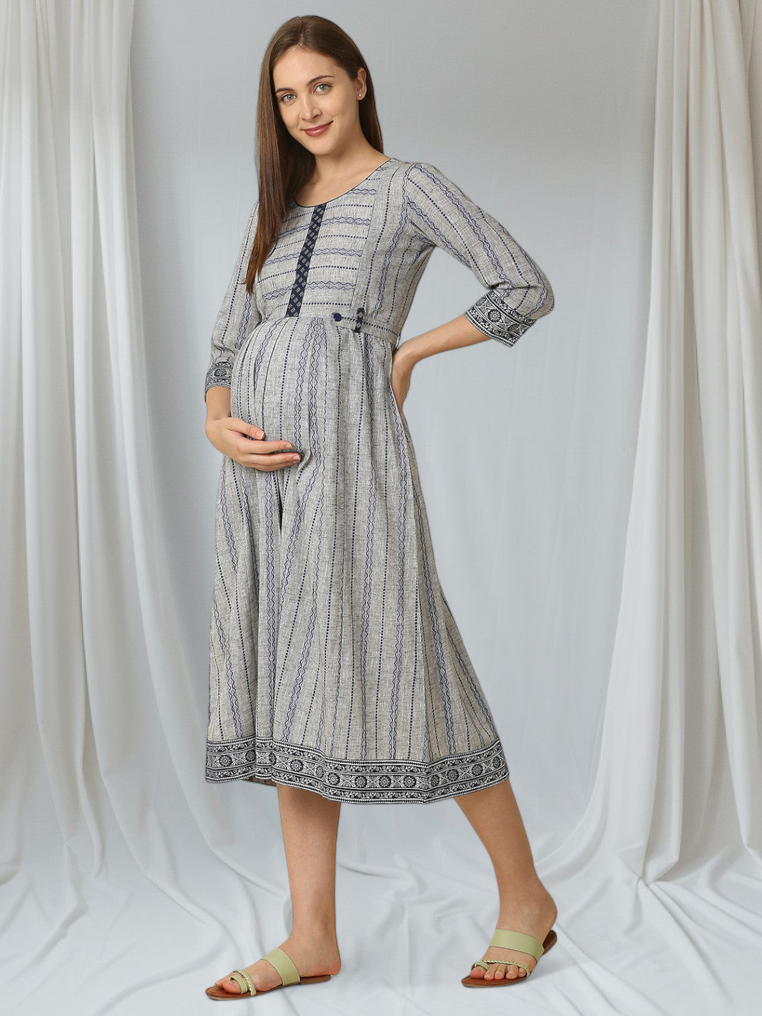 FASHION-FORWARD FEEDING FLARED KURTA FOR MOTHER