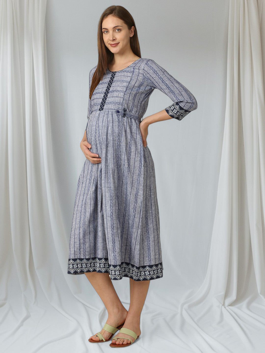 FASHION-FORWARD PREGNANCY FLARED KURTA FOR MOTHER