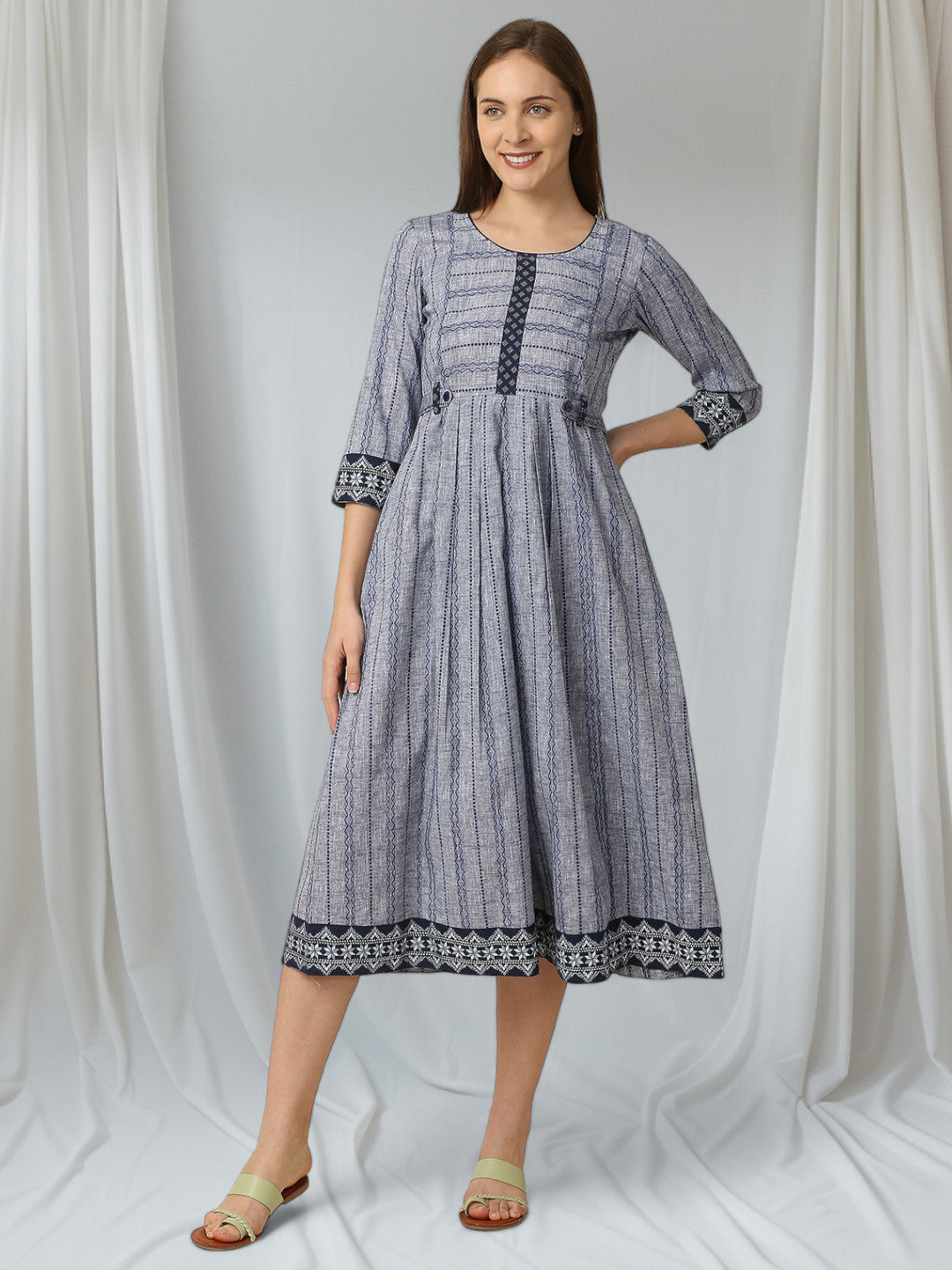 FASHION-FORWARD PREGNANCY FLARED KURTA FOR MOTHER