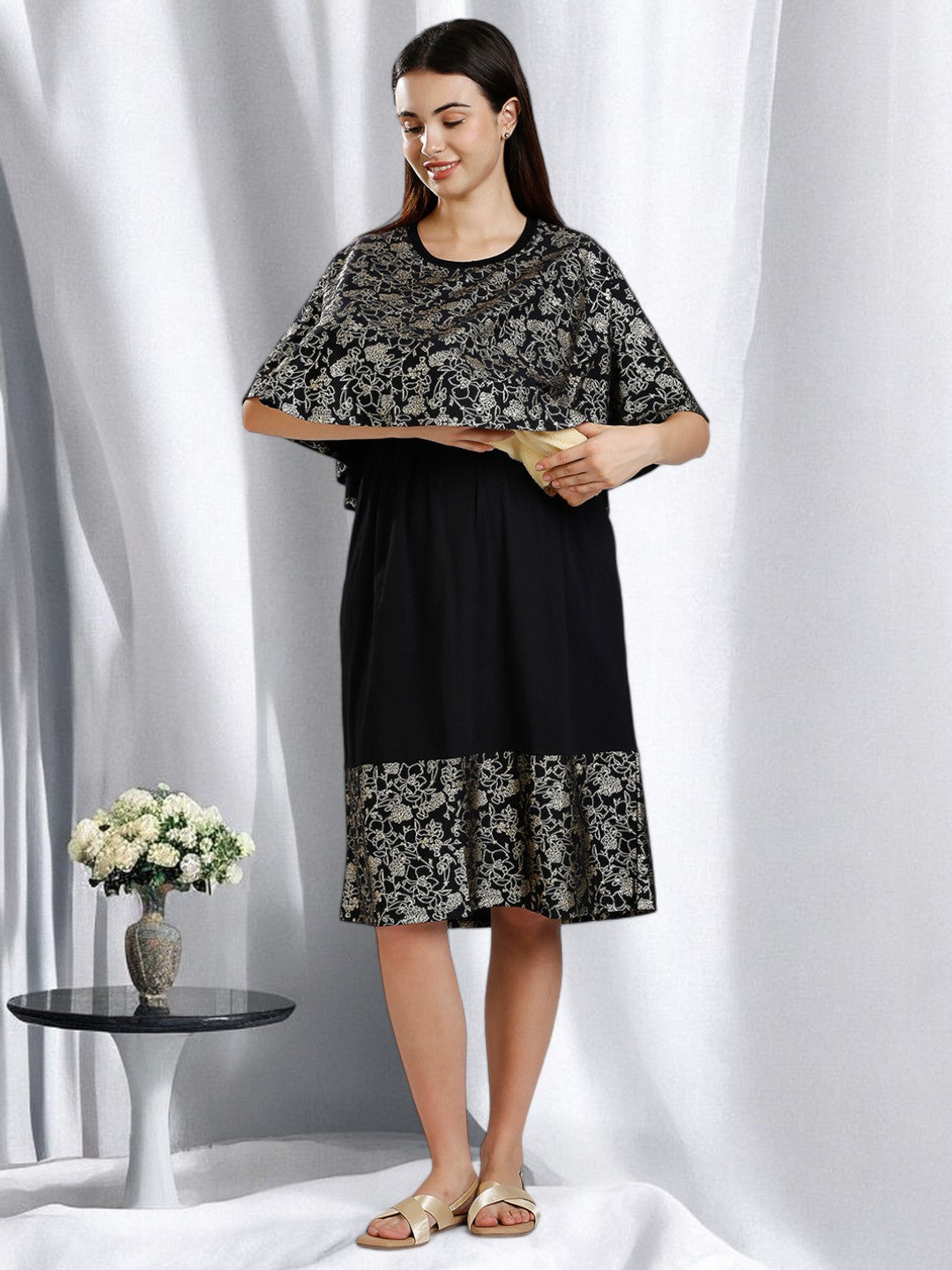 ON-TREND FEEDING DRESS WITH ATTACHED CAPE COVER