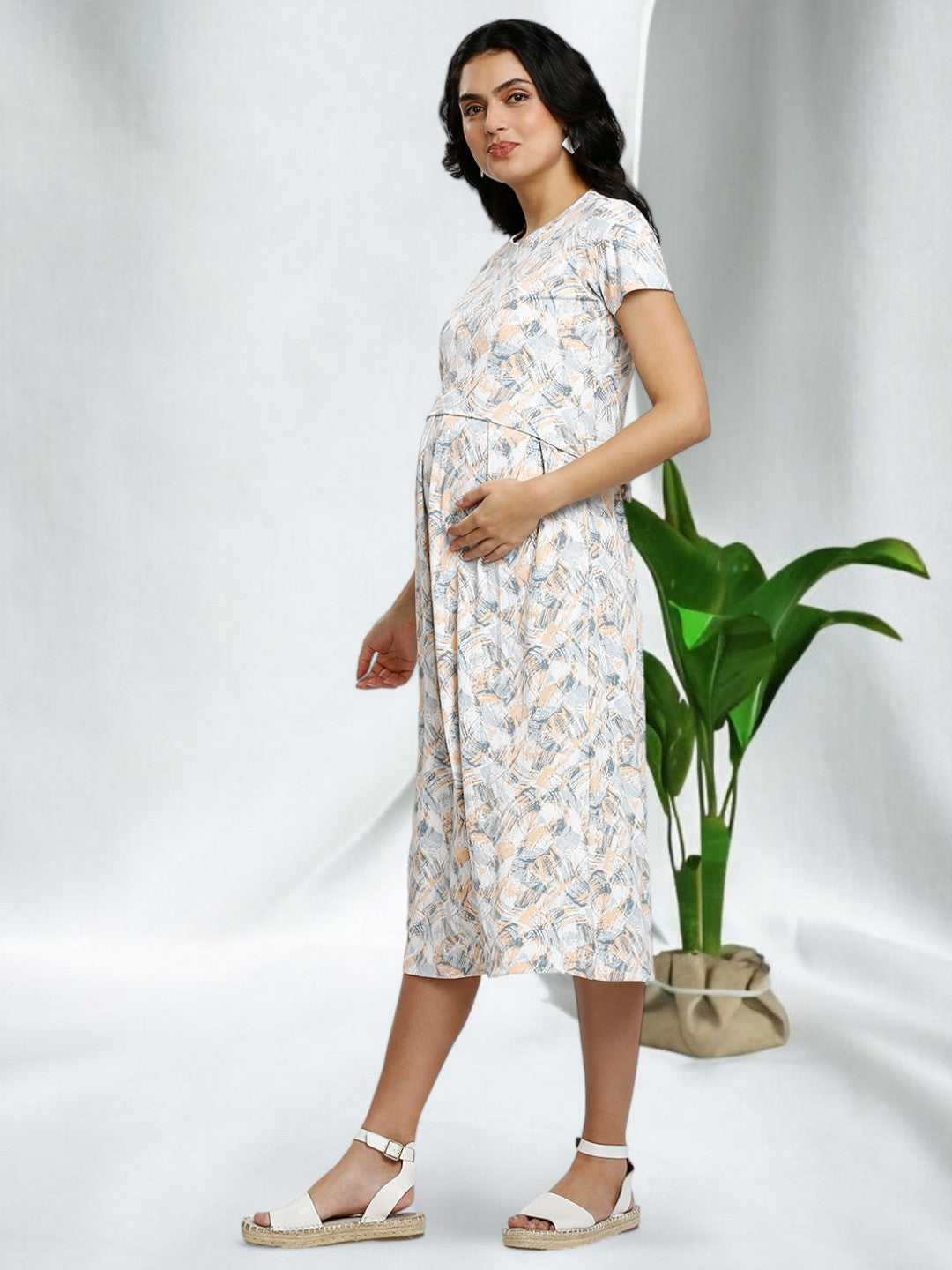 SOPHISTICATED PREGNANCY ZIPLESS GOWN FOR MOTHER