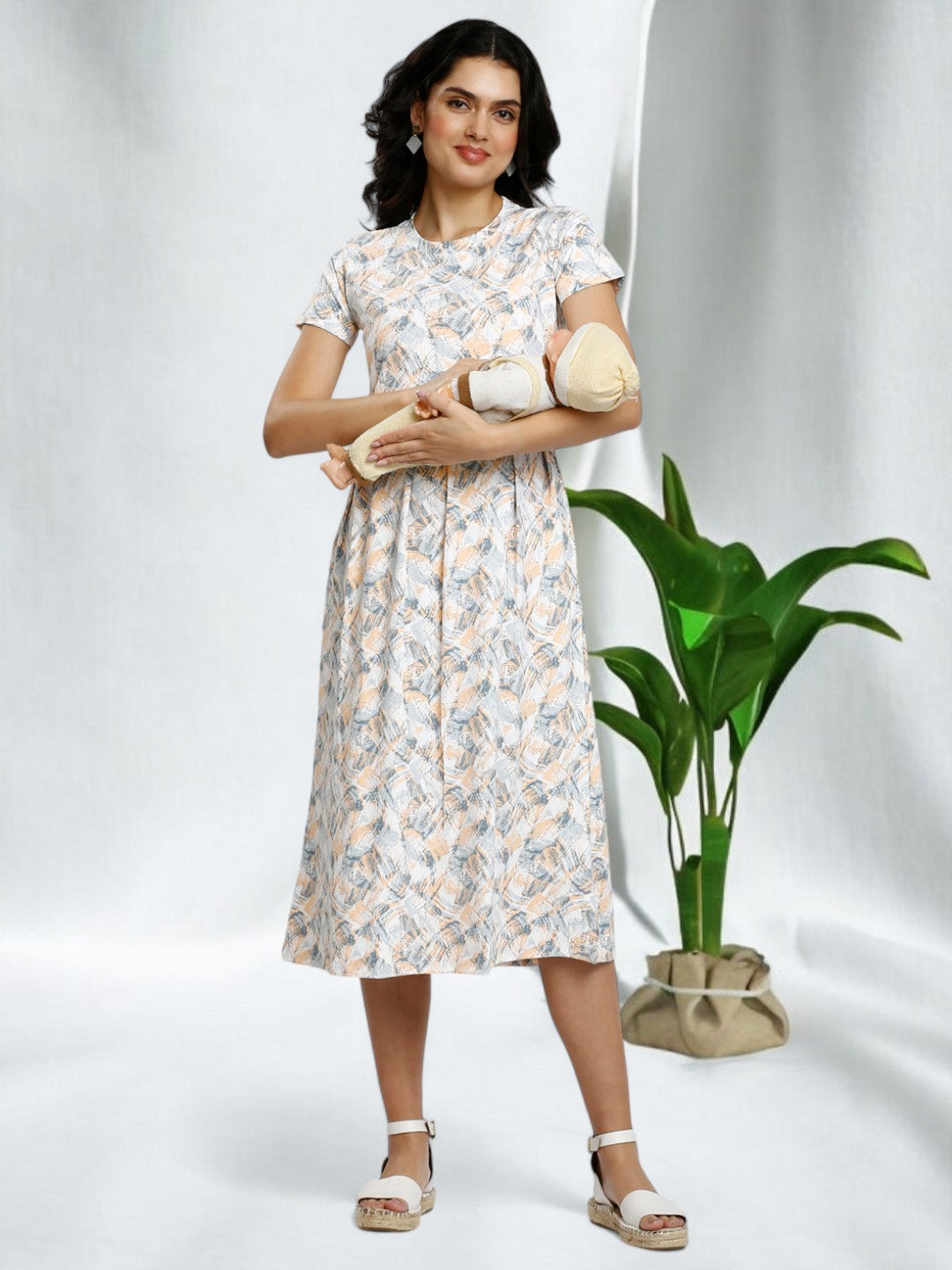 SOPHISTICATED PREGNANCY ZIPLESS GOWN FOR MOTHER