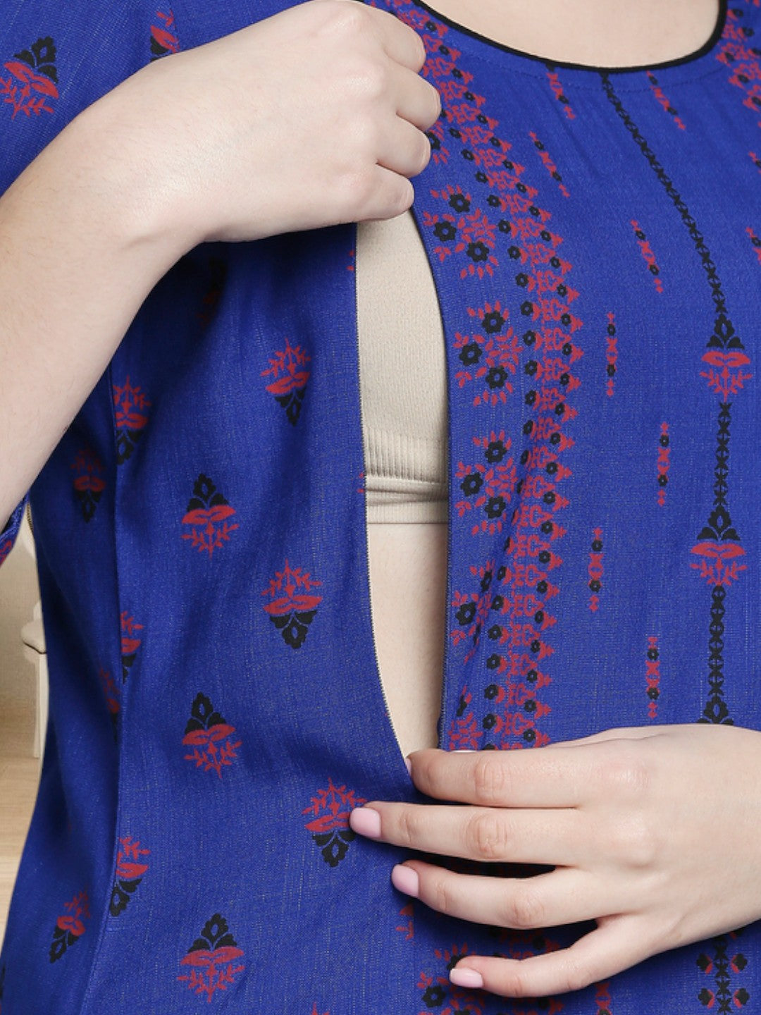COMFORTABLE STRAIGHT FEEDING KURTA FOR MOTHER