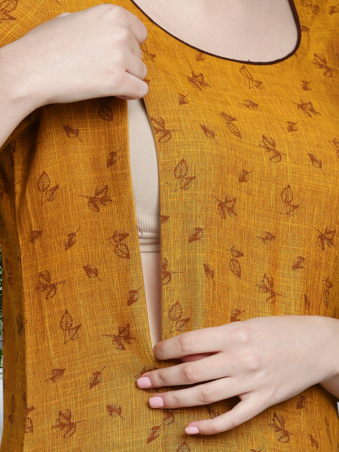 WOMEN'S SOPHISTICATED STRAIGHT FEEDING KURTA