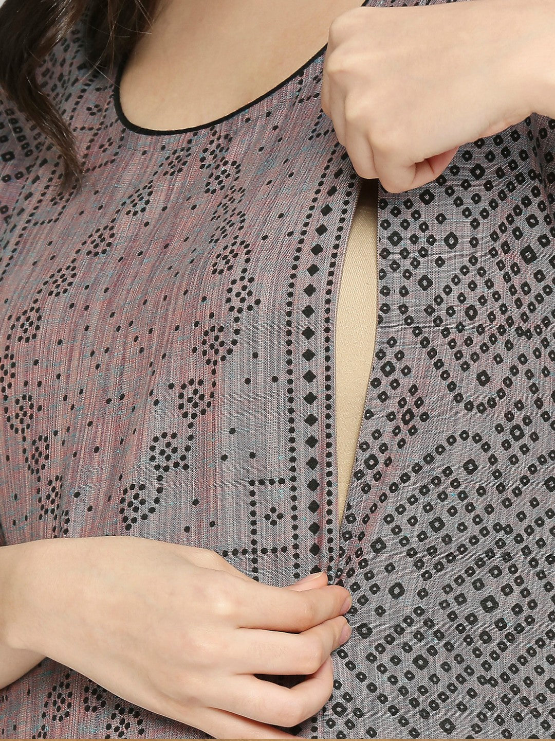 COZY STRAIGHT FEEDING KURTA FOR MOTHER