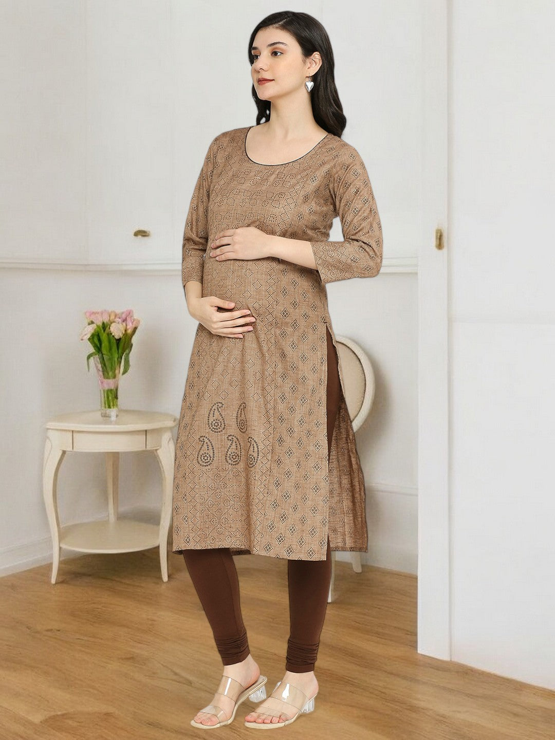 VERSATILE STRAIGHT FEEDING KURTA FOR MOTHER