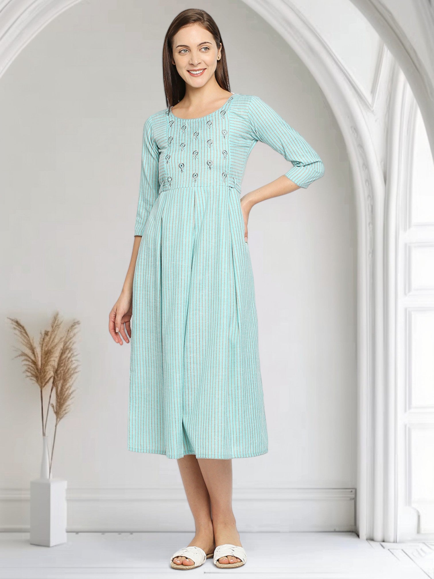 VIBRANT MATERNITY KURTA FOR NURSING CHILD